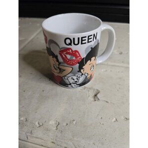 2011 King Feature Syndicate Queen betty boop Coffee Mug